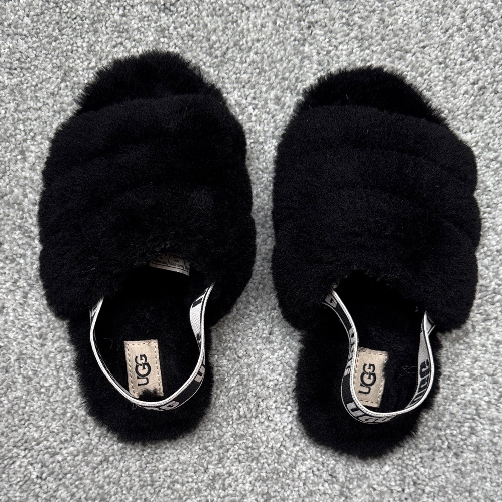 UGG Black Fluffy Open-Toe Slippers